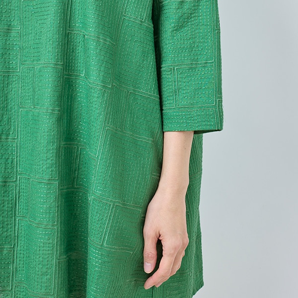 総柄刺繍チュニック