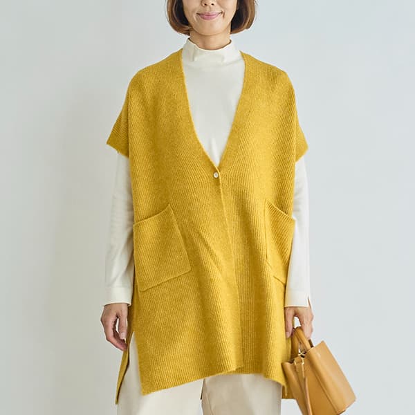 ふわふわあぜ編みニットロングベスト