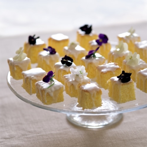 スミレの花のミニケーキ お菓子 デザート 料理家 栗原はるみ レシピ オンラインショップ 公式 ゆとりの空間