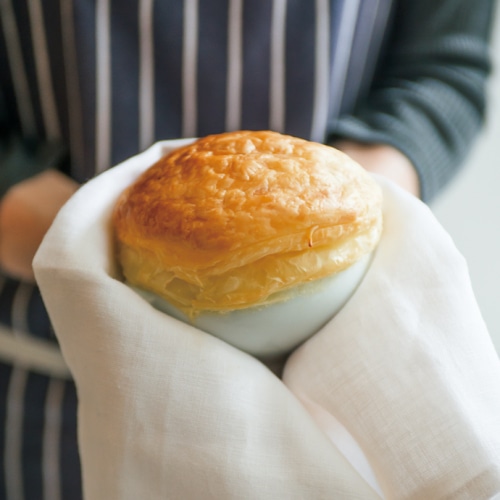 クラムチャウダーのパイ包み焼き