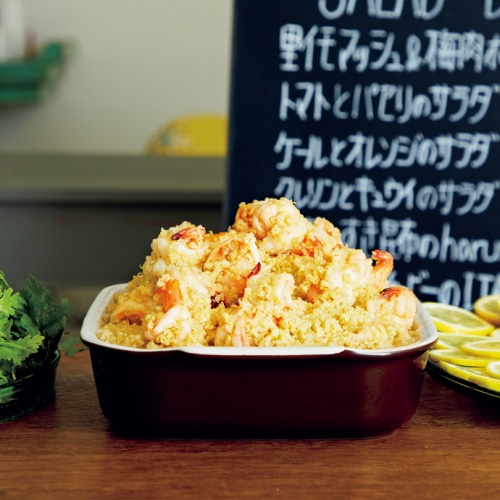 キヌアとガーリックシュリンプのサラダ