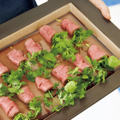 牛たたきの香草巻き