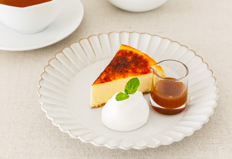 ブリュレチーズケーキ(季節のソース付)